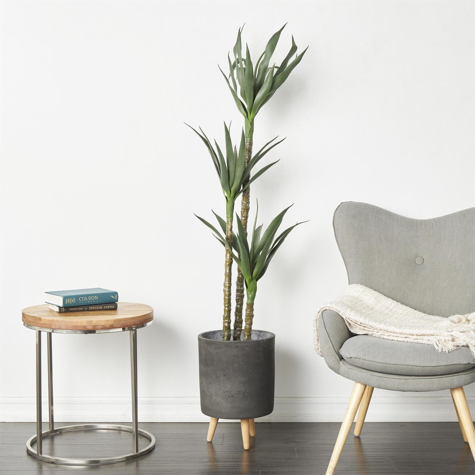 Uma Green Faux Foliage Sisal Indoor Outdoor Artificial Tree with Realistic Leaves and Black Plastic Pot