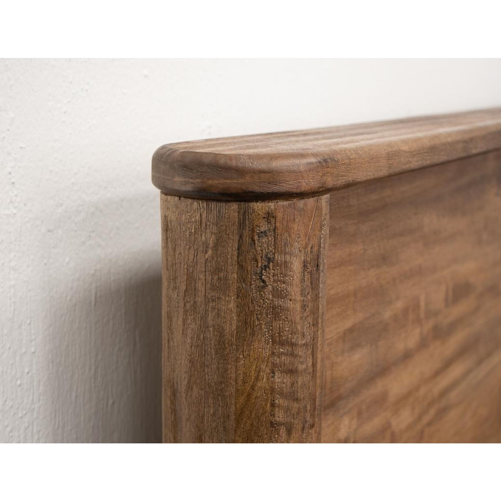 IFD Olimpia Queen Platform Bed Wood