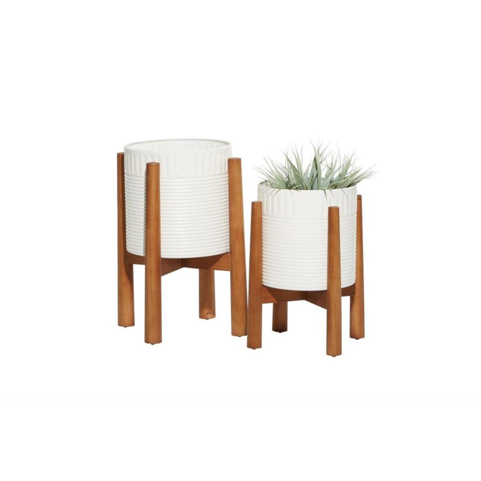 Uma White Metal Indoor Outdoor Planter with Removable Wood Stand s/2