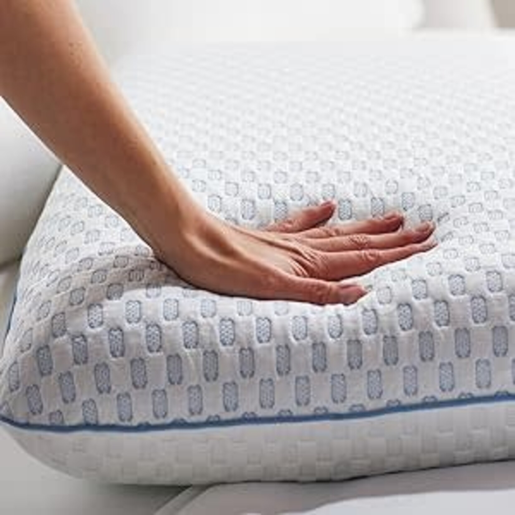 Malouf Weekender Memory Foam Pillow w/Cooling Gel Cover