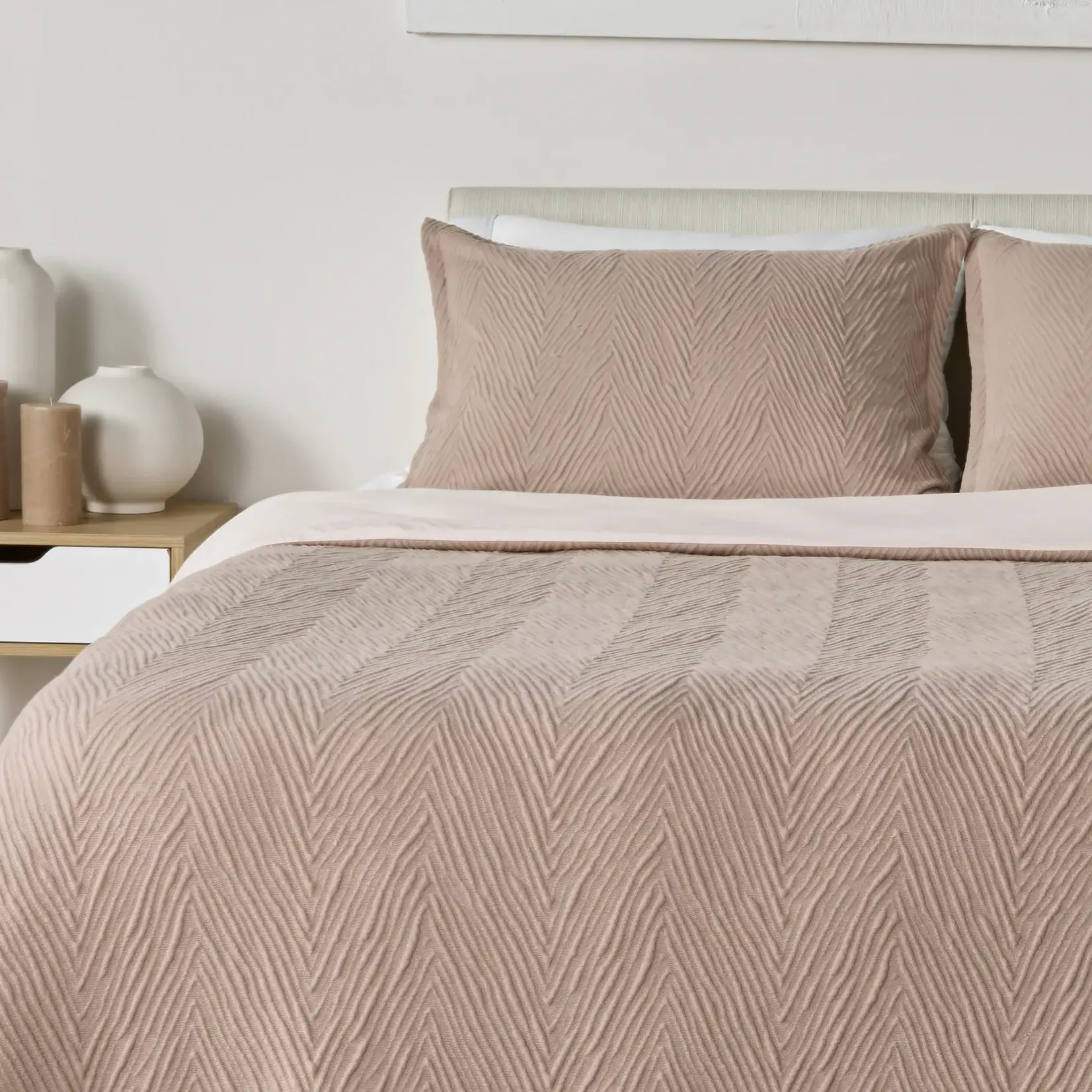 Performance Duvet and Sham Set Arrowhead