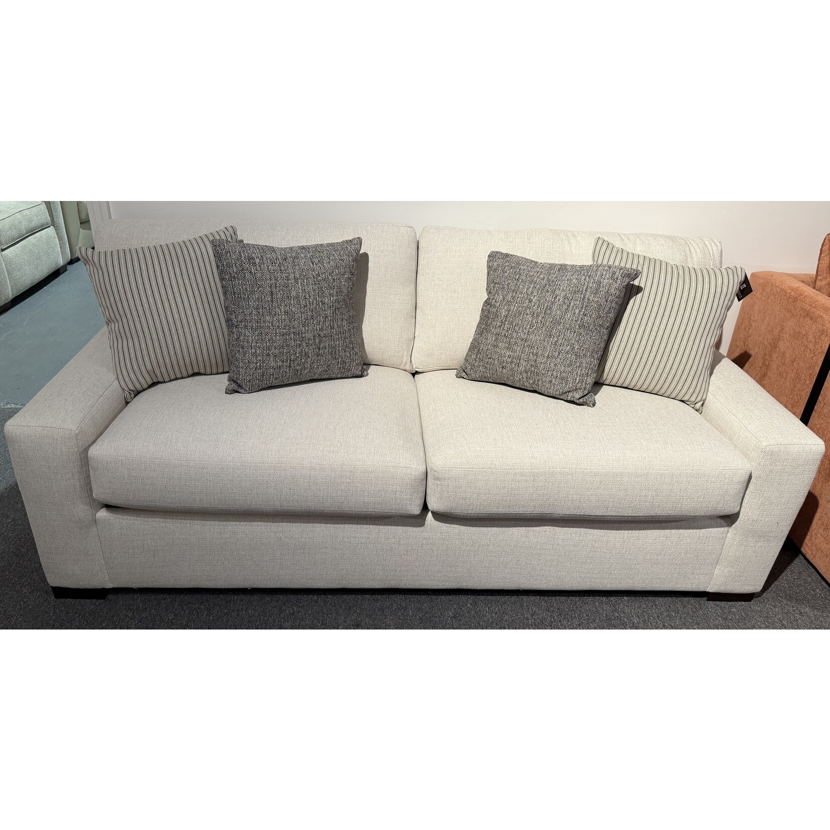 OvernightSofa 5050-Z Queen Sleeper Sugarshack Salt