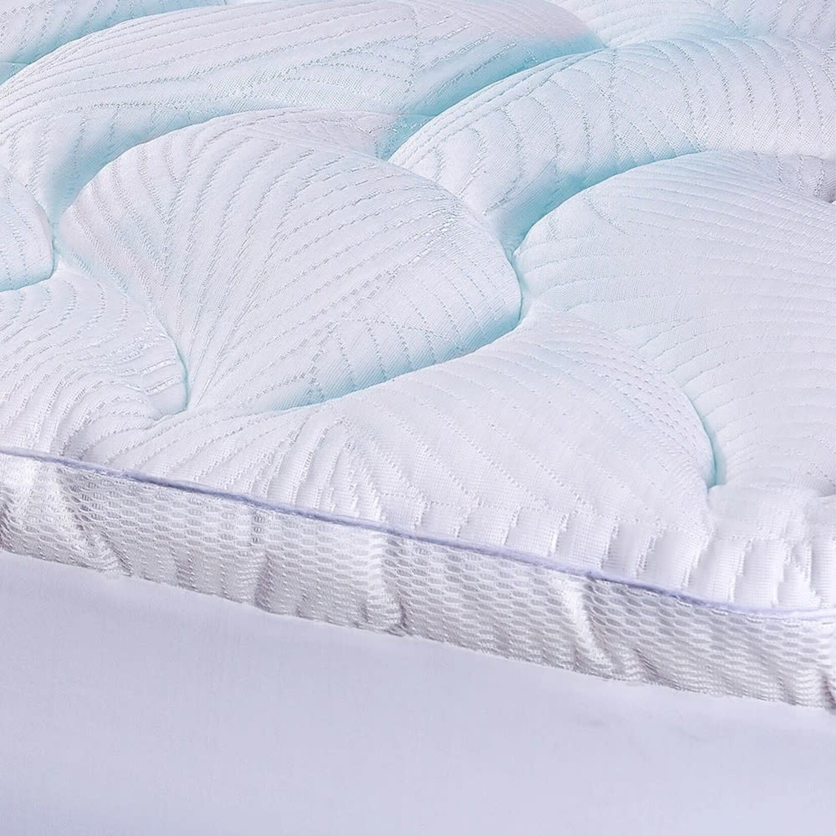 Bedgear React Pro Performance Mattress Topper