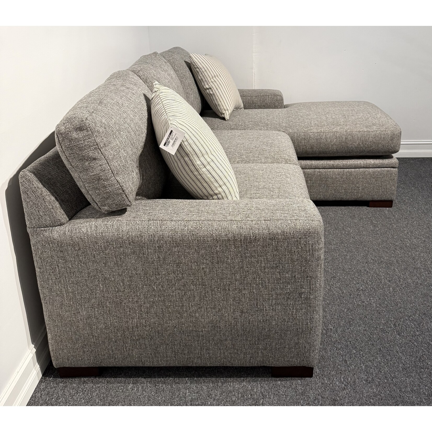 OvernightSofa 5190-Z Sugarshack Pebble Queen Sleeper  w/reversible Storage Chaise