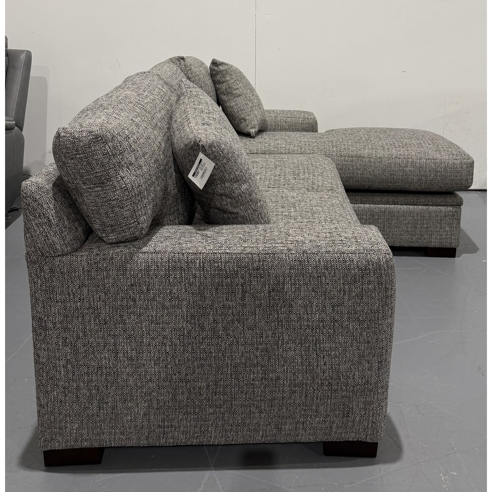 OvernightSofa 5190-Z Sugarshack Pepper Queen Sleeper w/reversible Storage Chaise