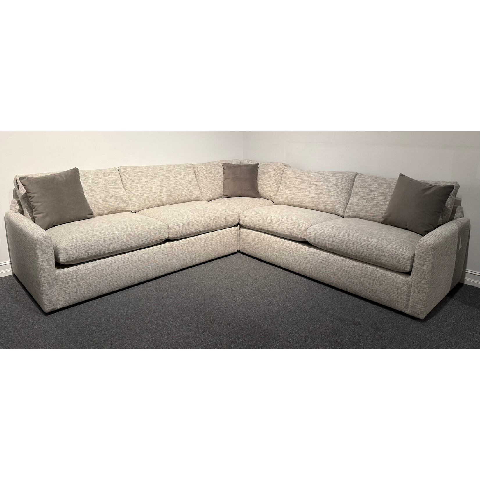 OvernightSofa 125 Sectional w/Queen Sleeper Tribute Linen