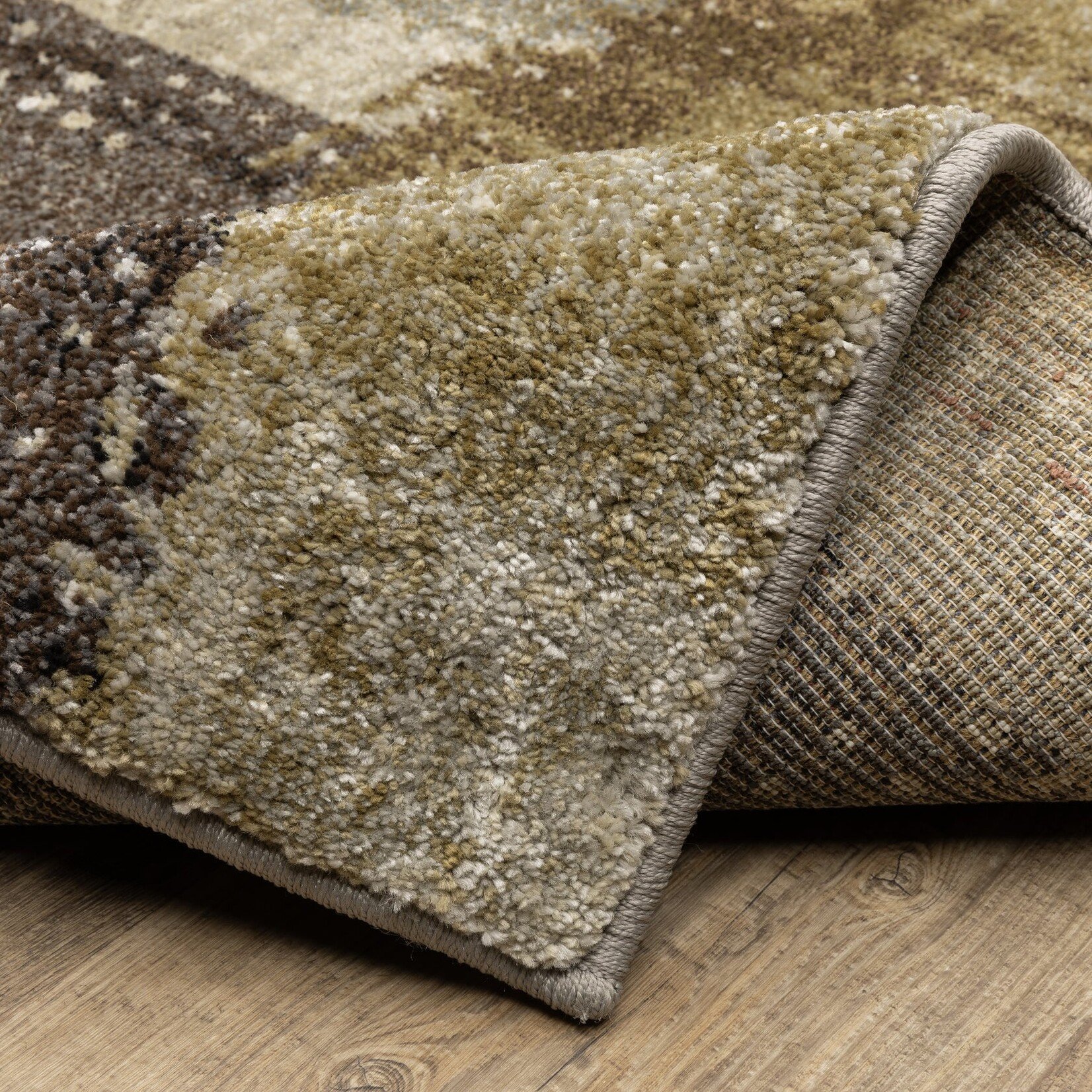 Oriental Weavers Gemma GEM01 7.10 x 10