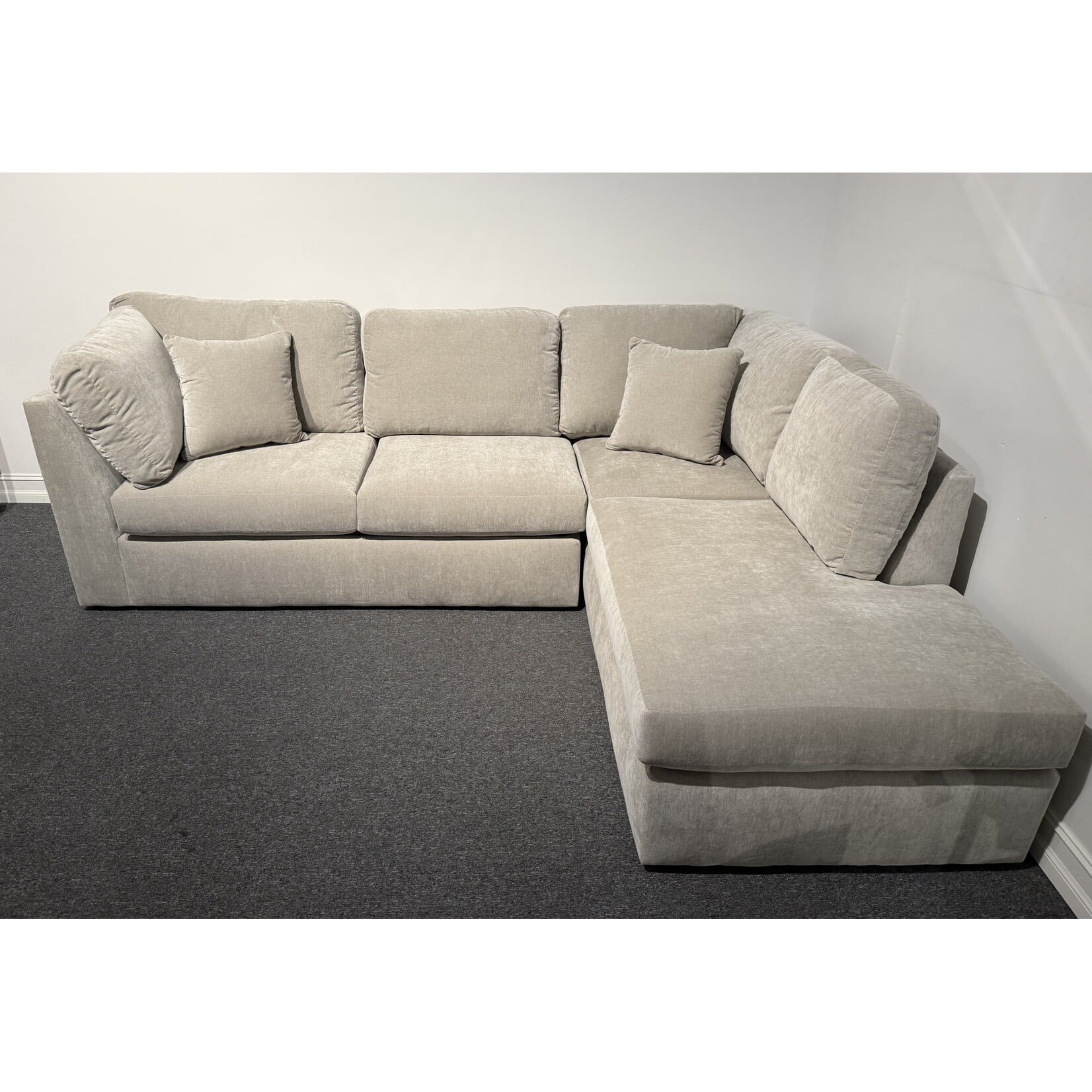 OvernightSofa 593 Sectional w/Full Sleeper Kenley Moondust