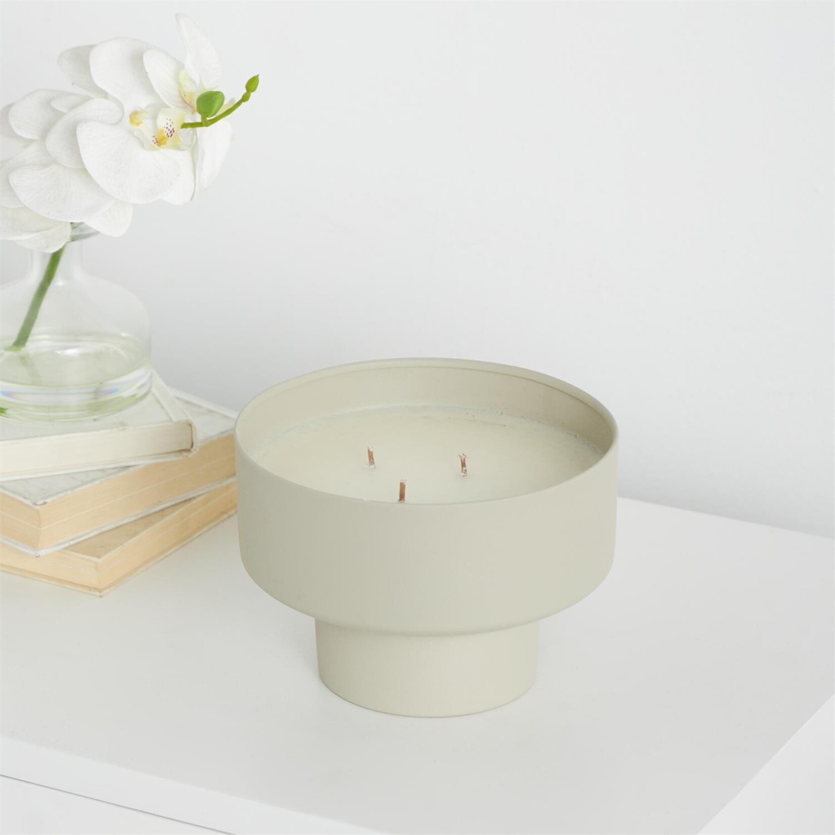 Deco Marche White Sage Matte 50 oz 3 Wick Candle with White Wax