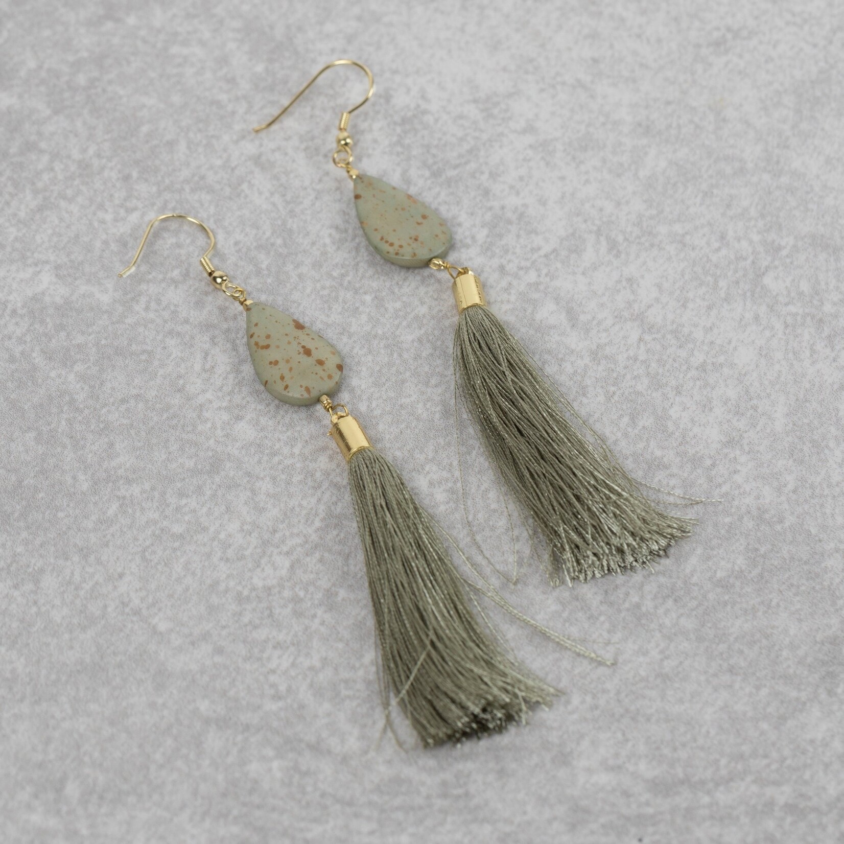 India Earrings Dangle Tassel Bone/Silk/Br 4.5L Br/Green