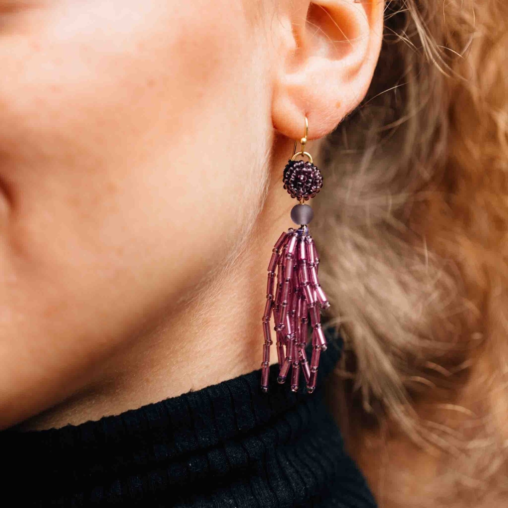 India Earrings Fringes Glass/Brass 2.75L Purple