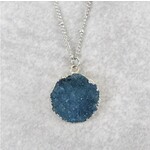 India Necklace Rnd Geode Pend Druzy Stn/Br 23L Silv/Blue