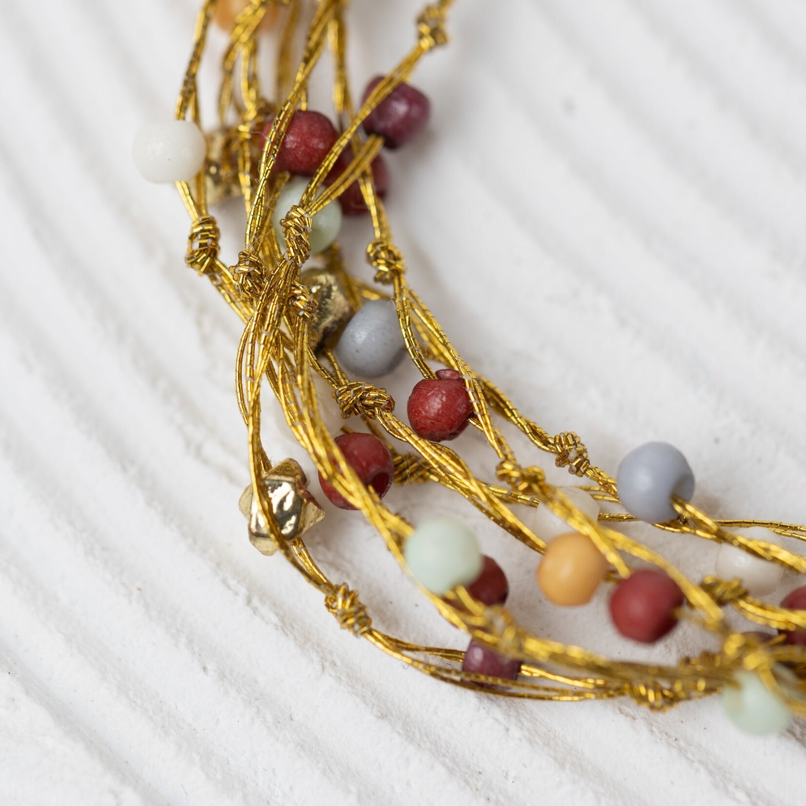 India Necklace Multistrnd Bd Bone/Zari 17L Br/Wht/Orng