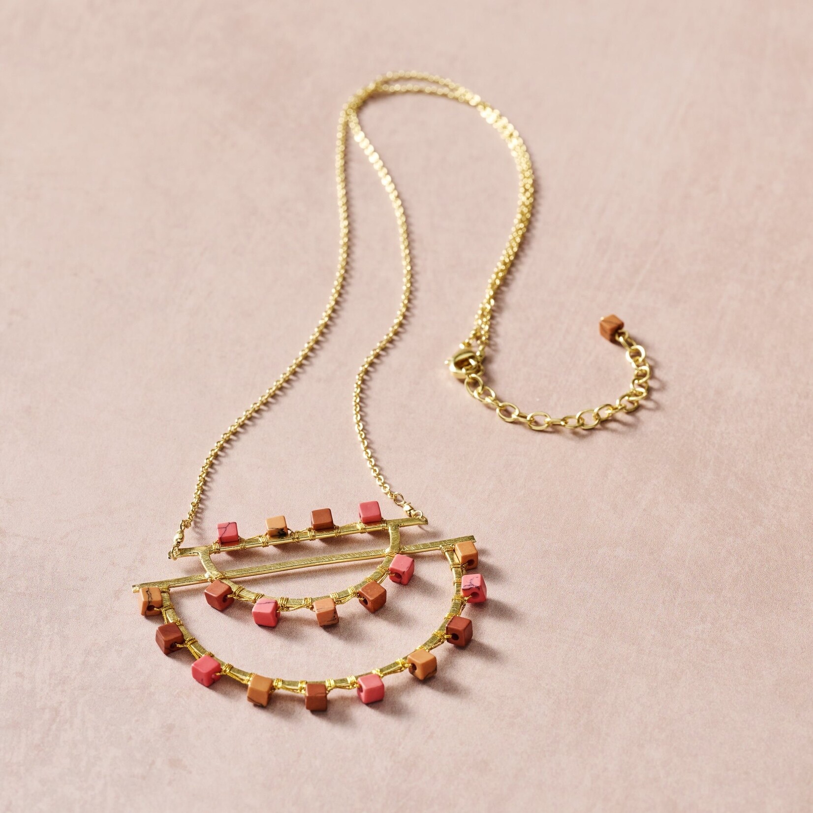India Necklace Half Crcl Pend Br/Clay 26L Br/Orng/Tan