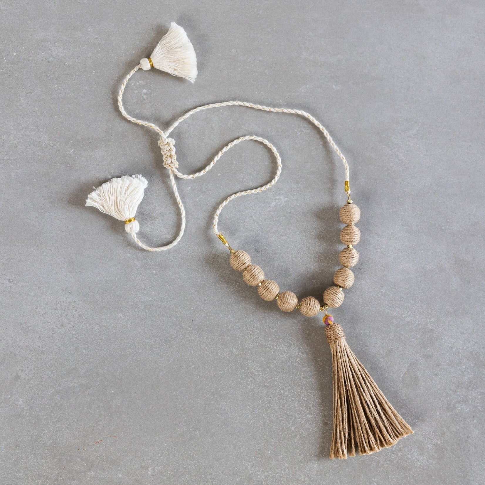 India Necklace Beaded Tassle Jute/Cttn 30L Nat/Crm