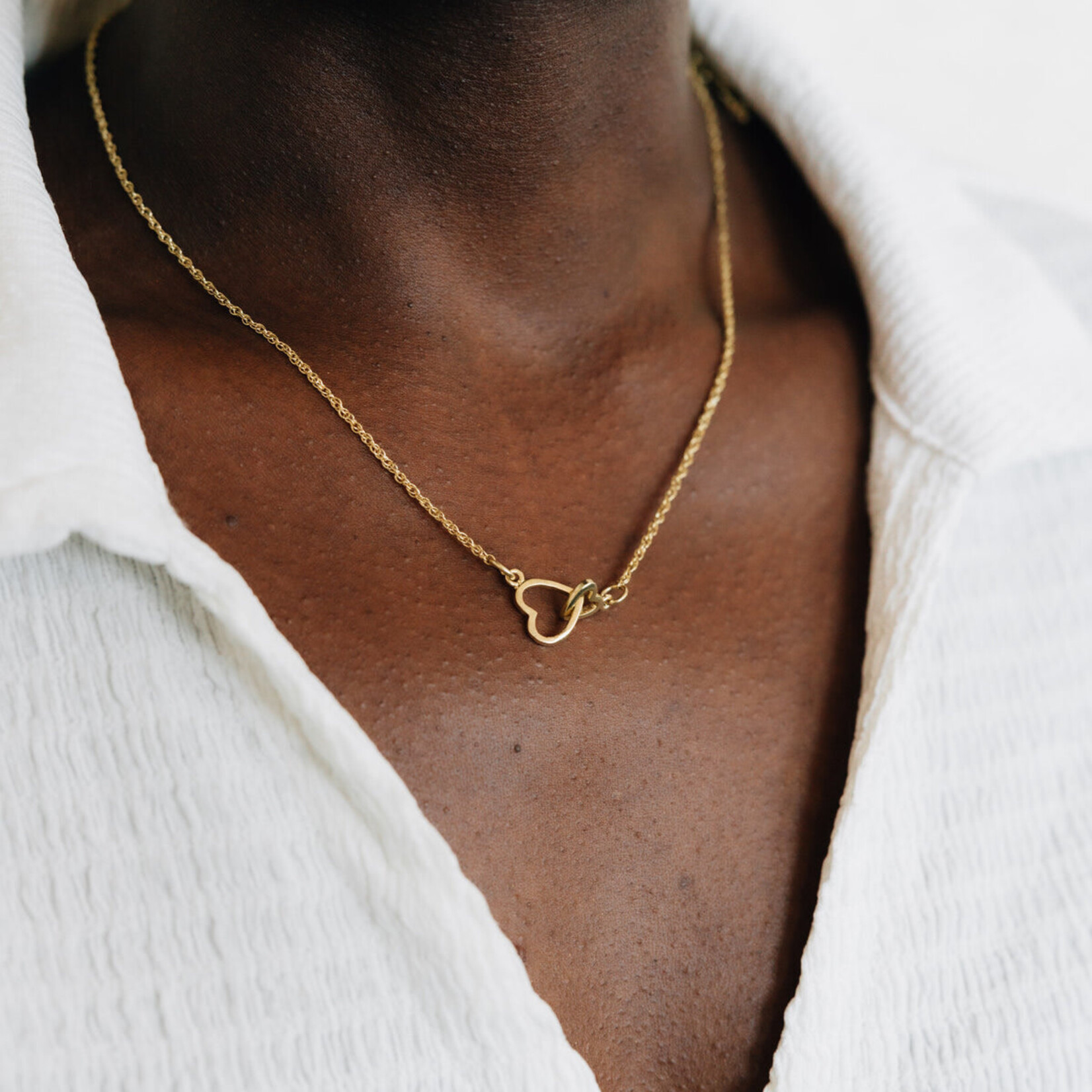 India Necklace Linked Hearts Fine Chain Brass 19L Gold
