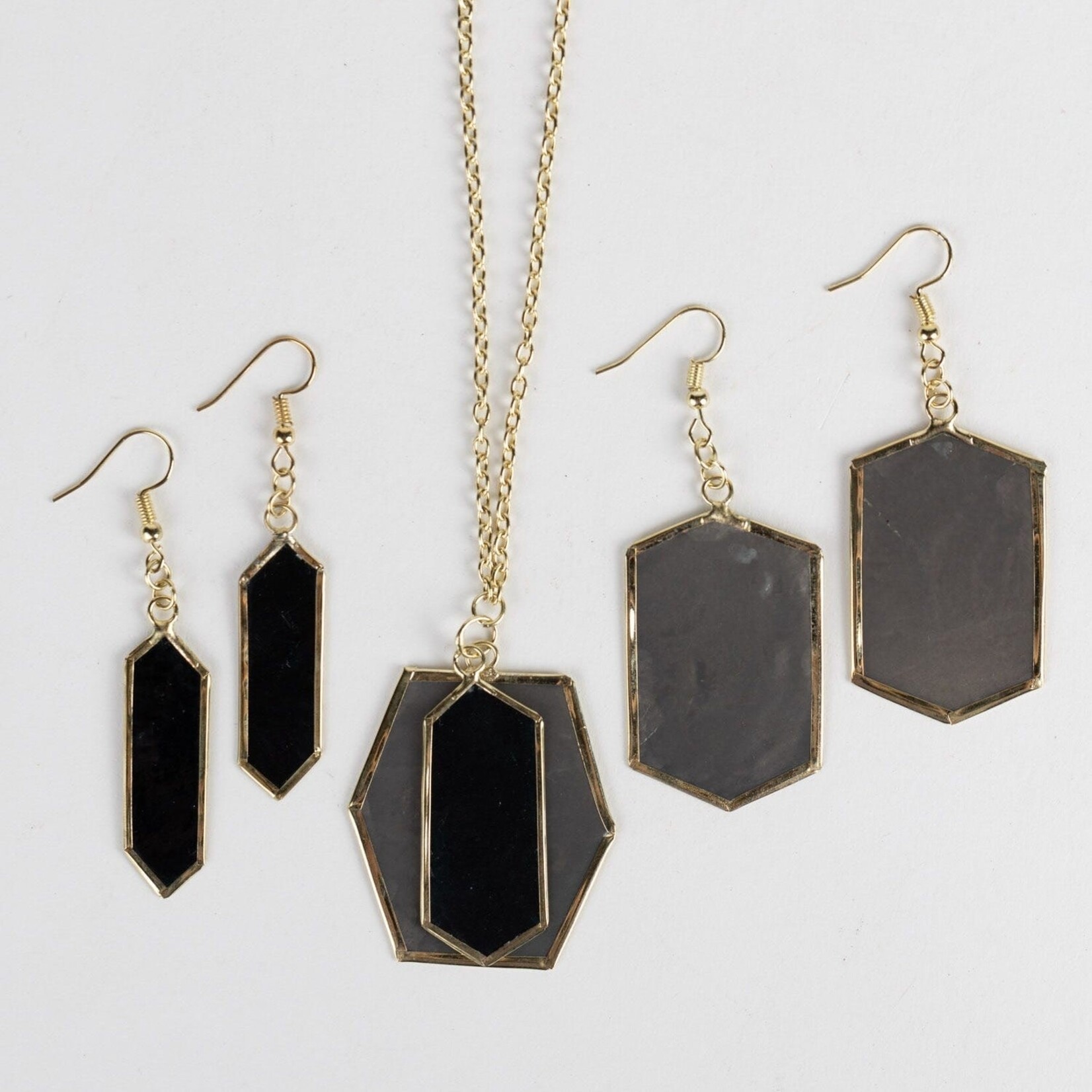 Philippines Necklace 2 hexagons nightfall capiz 32L navy/gold