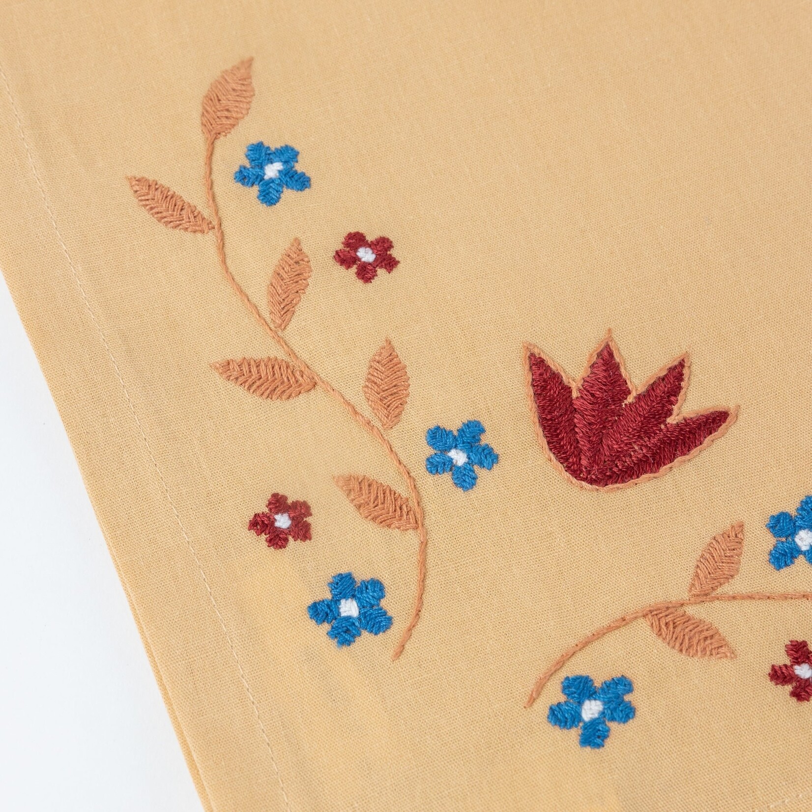 India Napkin Embroidered M/4 Flrl Cttn 20Sq Beige/Rd/Blu