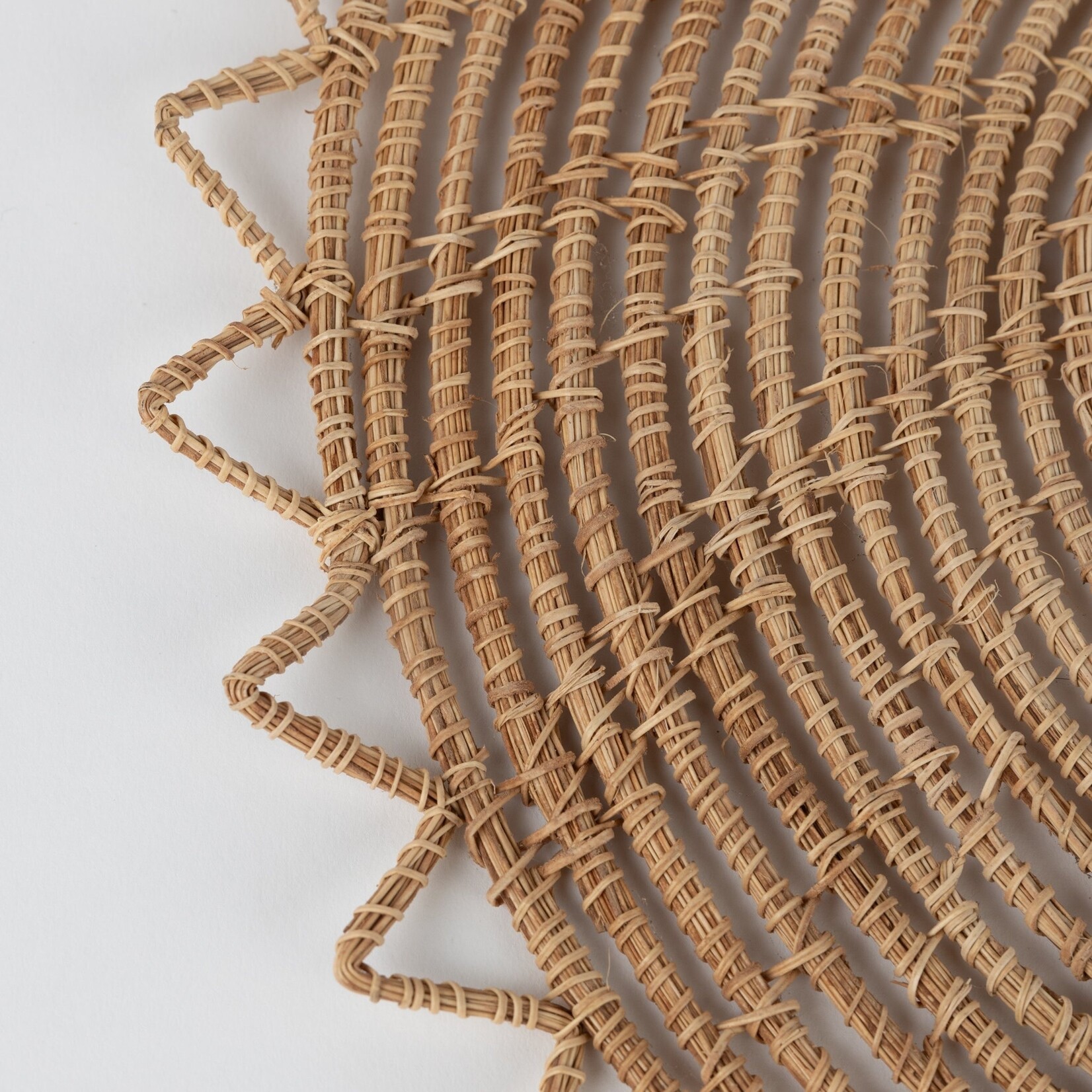 Bangladesh Placemat Round Zig-Zag Edge M/2 P-Fiber 13.5D Nat