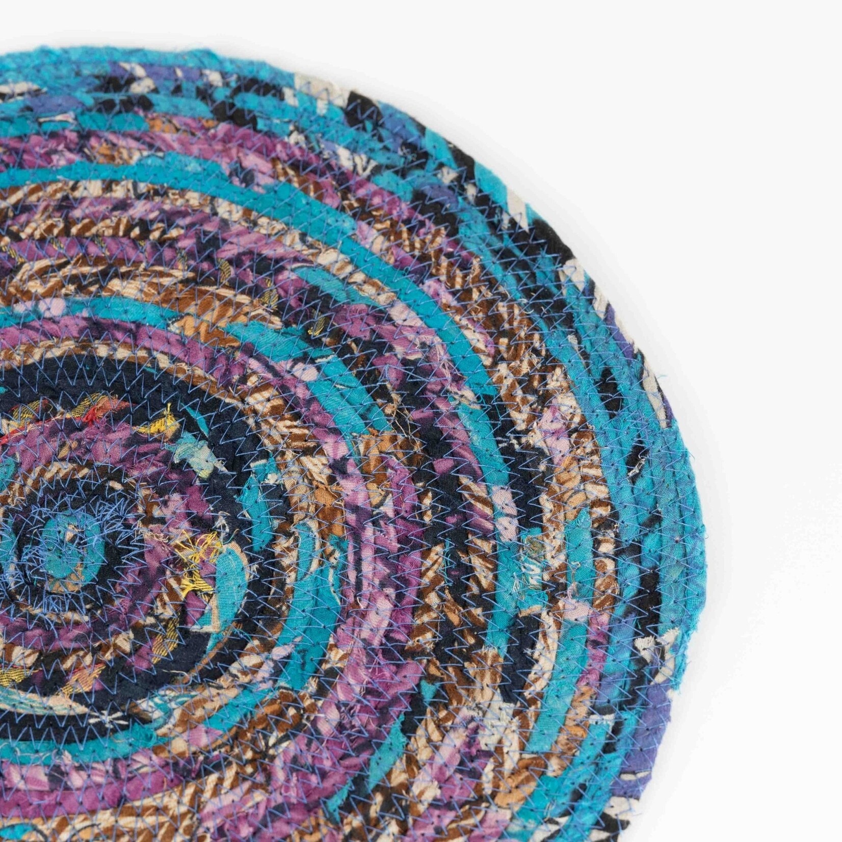 Bangladesh Placemat charger machine stitched sari 13D asst Recycled Sari Round Placemat