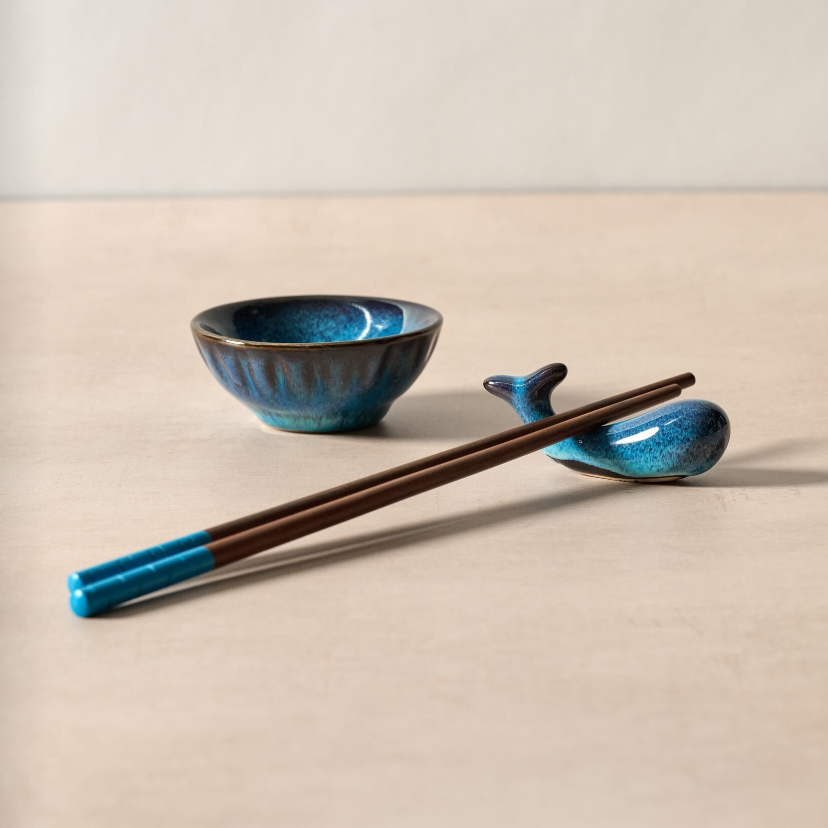 Vietnam Chopstick Set W/Rest/Bowl Whale Cer/Wd 9.5L/3D Blu