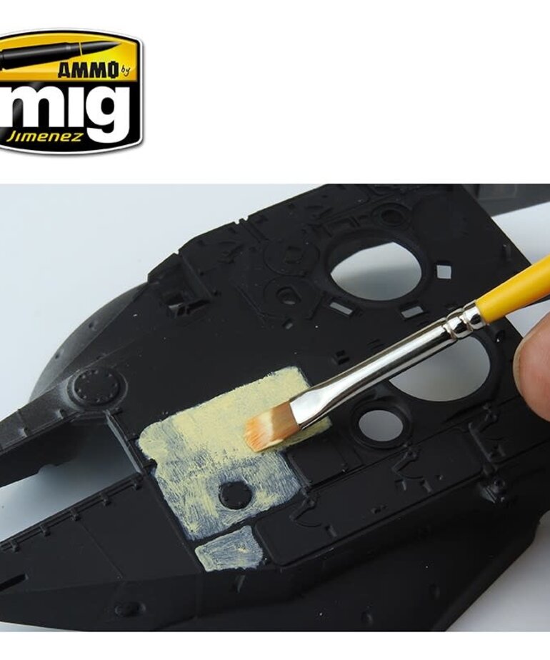 Ammo by Mig Jimenez A.MIG-2033 AntiSlip Paste Sand Color 20ml
