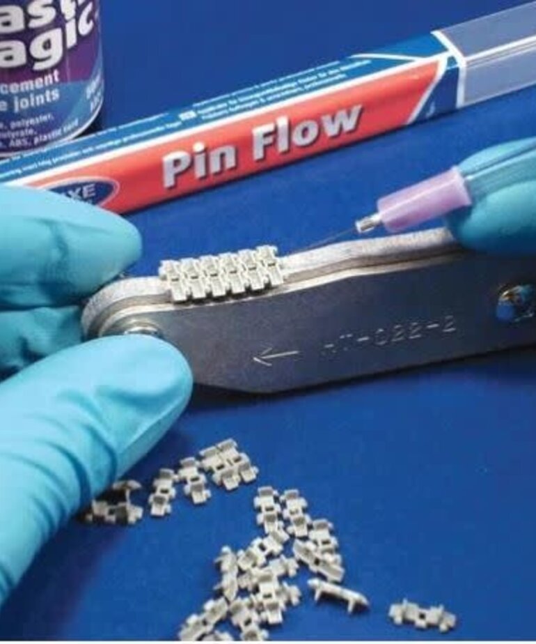 Deluxe Materials Deluxe Materials Pin Flow Plastic Modeller's Solvent Glue Applicator