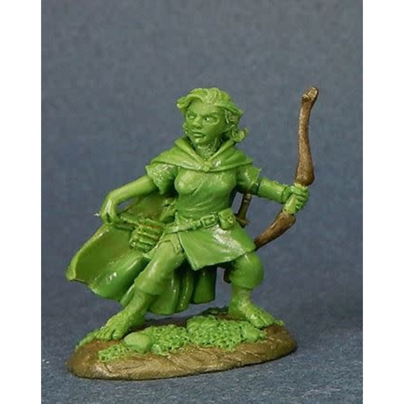 Dark Sword Miniatures Dark Sword Miniatures (Metal) Female Halfling Ranger (1)