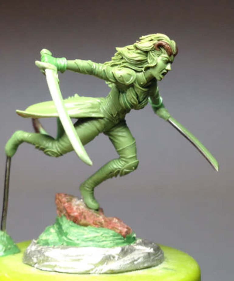 Dark Sword Miniatures Dark Sword Miniatures (Metal) Female Demonkin Warrior Dual Wield (1)