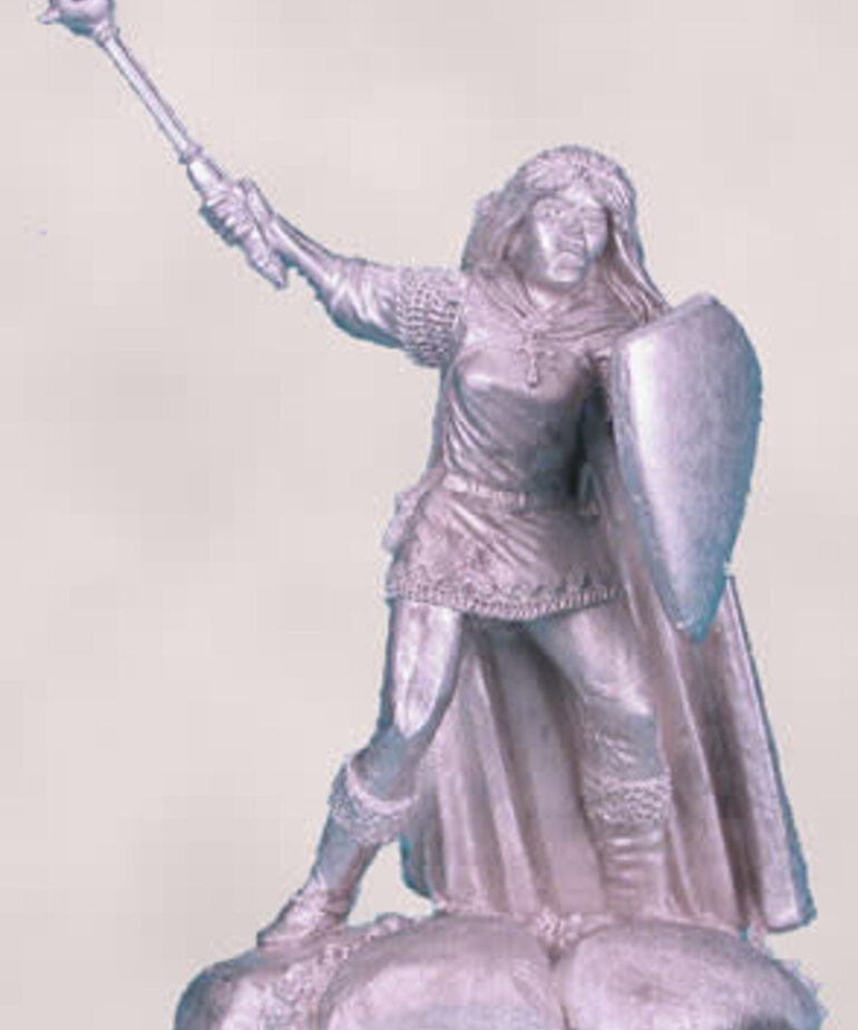 Dark Sword Miniatures Dark Sword Miniatures (Metal) Elmore Masterworks - Avalyn the Life Giver Female Cleric with Mace (1)