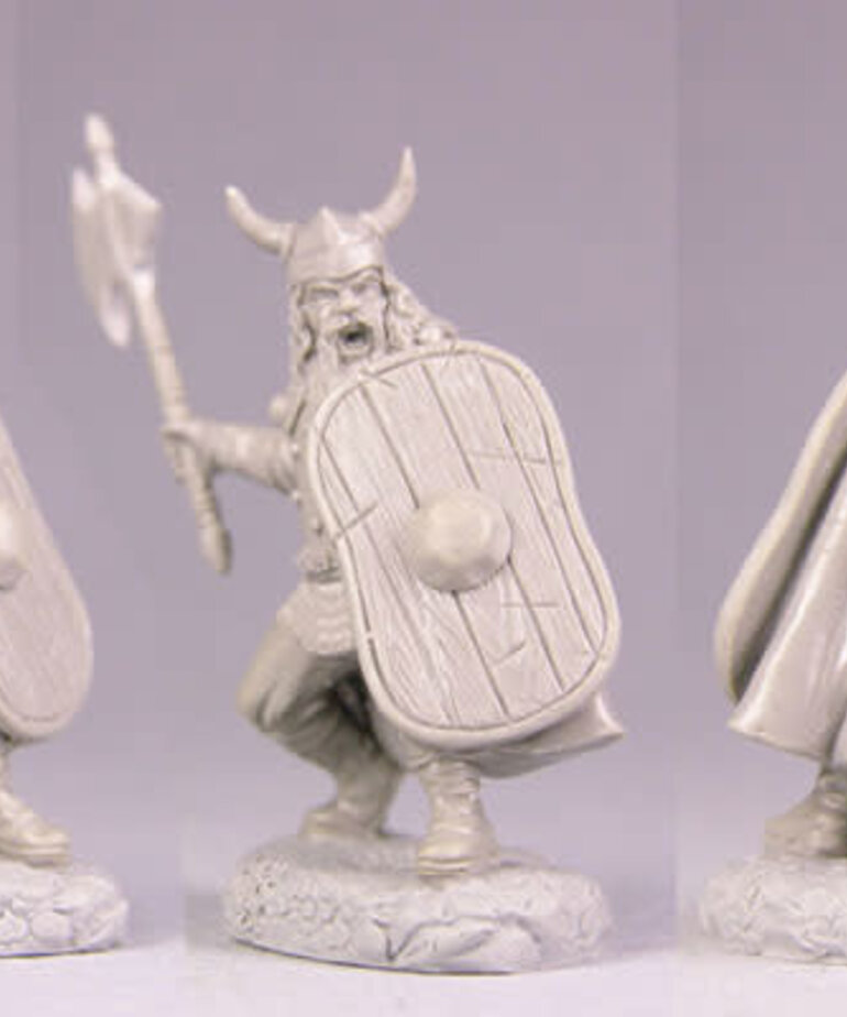 Dark Sword Miniatures Dark Sword Miniatures (Metal) Elmore Masterworks - Male Dwarven Warrior with Battle Axe (1)