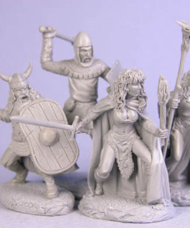 Dark Sword Miniatures Dark Sword Miniatures (Metal) Elmore Masterworks - Male Dwarven Warrior with Battle Axe (1)