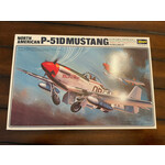 Hasegawa Hoard: 1/32 Hasegawa North American P-51D Mustang US Air Force Fighter