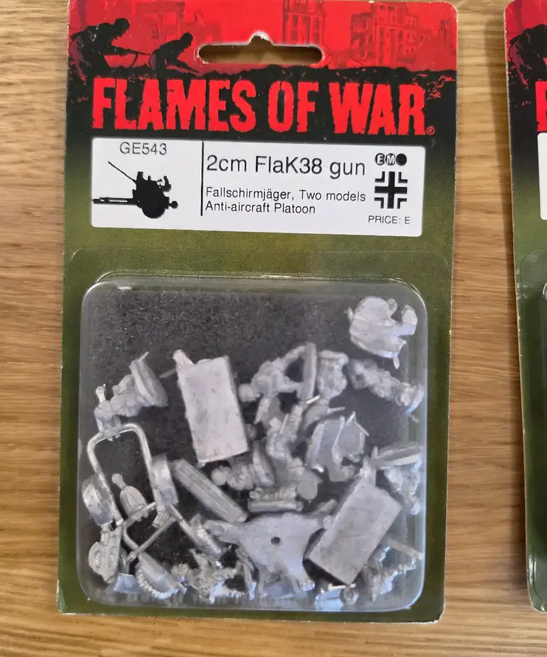 Flames of War NOS: Flames Of War GE543 2cm FlaK38 gun Fallschirmjager, Two models Anti-aircraft platoon