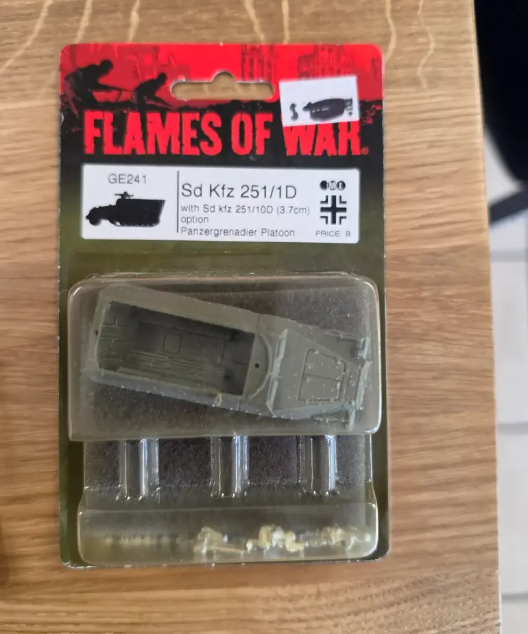 Flames of War NOS: Flames Of War GE241 Sd Kfz 251/1D with Sd kfz 251/10D (3.7cm) option Panzergrenadier Platoon