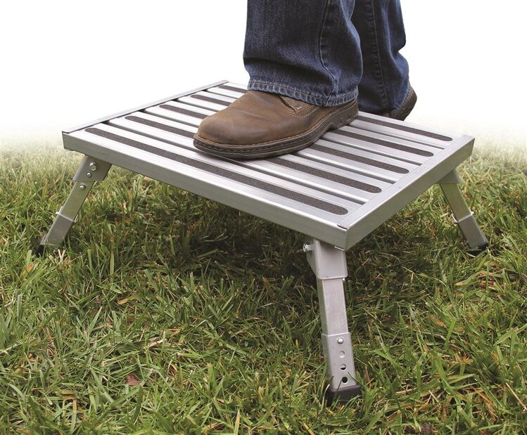 Camco ALUM PLATFORM STEP ADJ