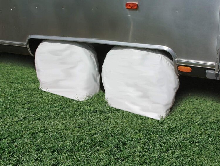 Camco Wheel Covers White 30-32