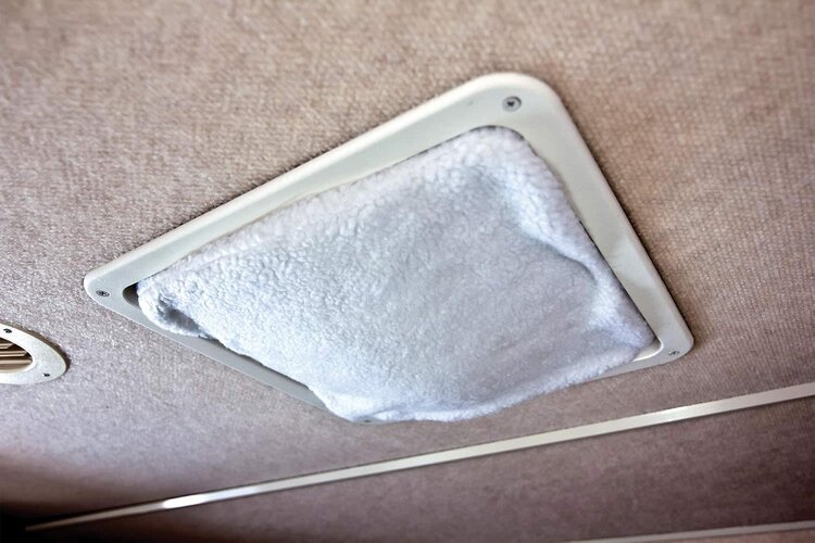 Camco Vent Insulator 14 X 14