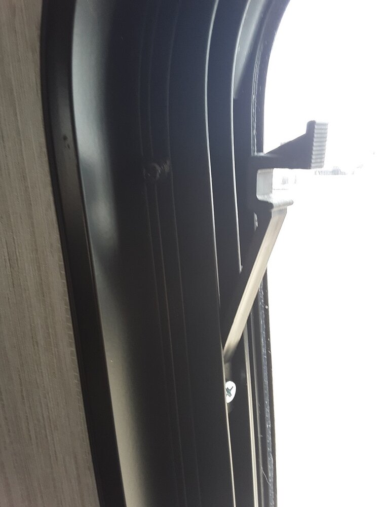 Custom Extrusions Window Clip Black Plastic
