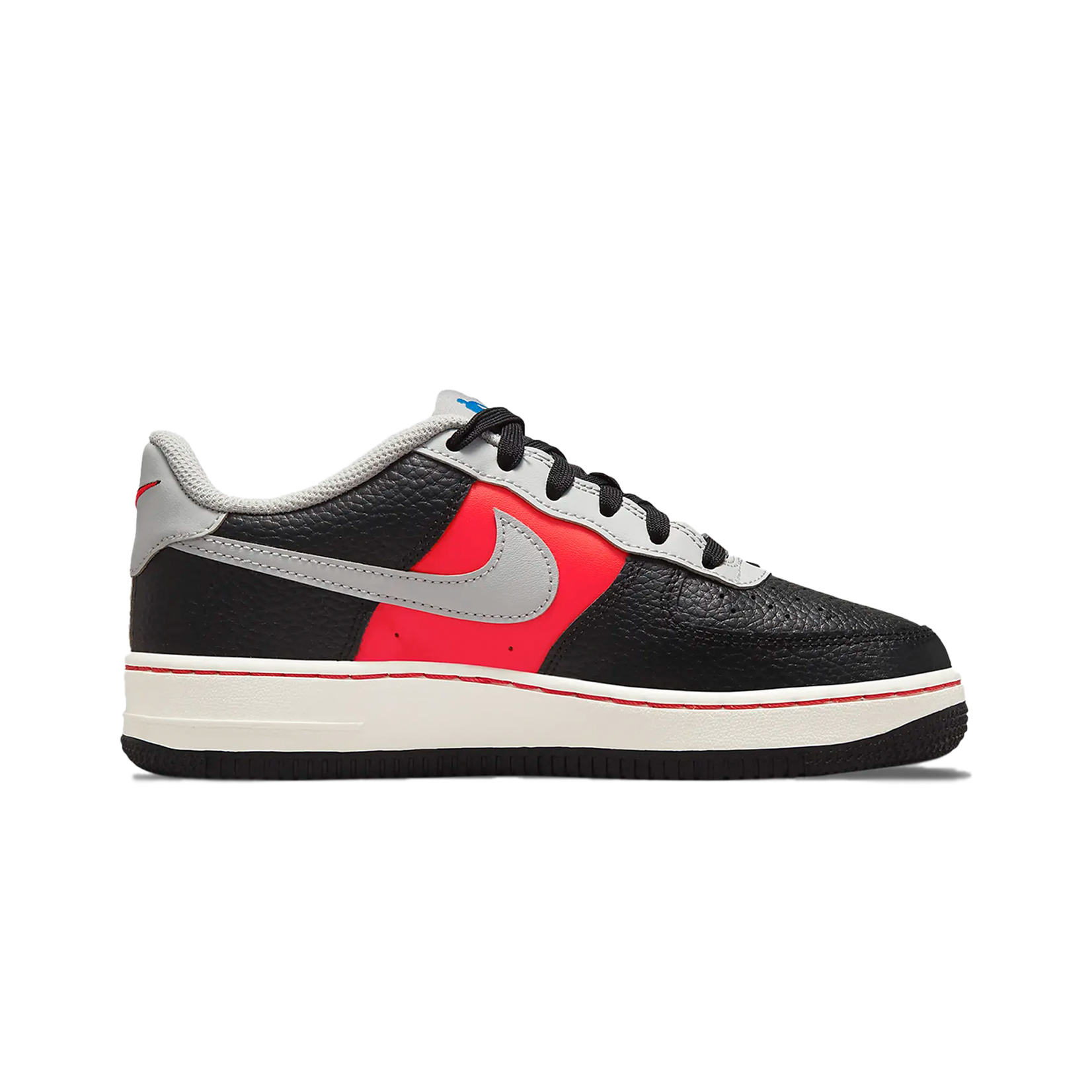 Nike Air Force 1 LV8 EMB (gs) - Black/Chile red/Grey fog/Sail - Street Hope