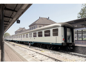 Märklin Märklin 58347 Spur 1 Silver Coins Commuter Car