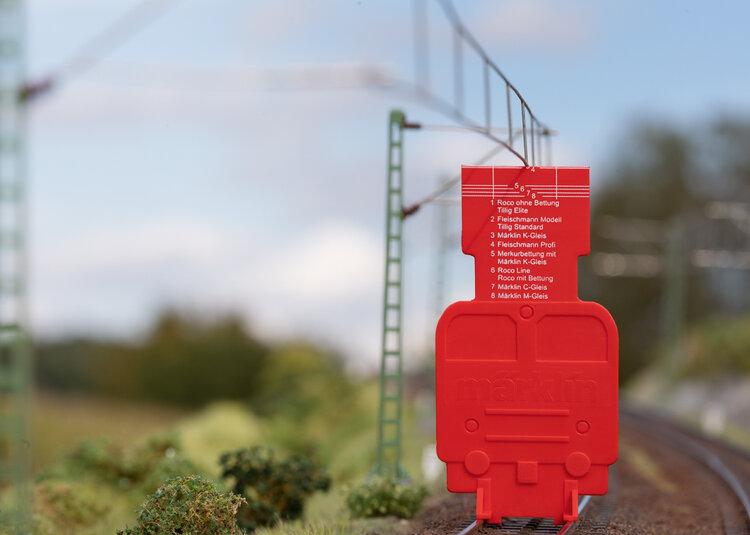 Märklin Märklin 70012 H0 Catenary Installation Jig Set