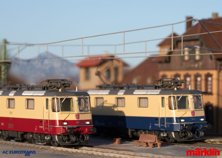 Märklin Märklin 37300 H0 Re 421 Double Elec.Loco Set