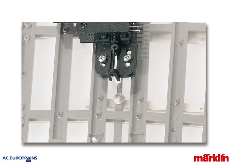 Märklin Märklin 59081 Spur 1 Conversion Set Under-Mount Mechanism (2)