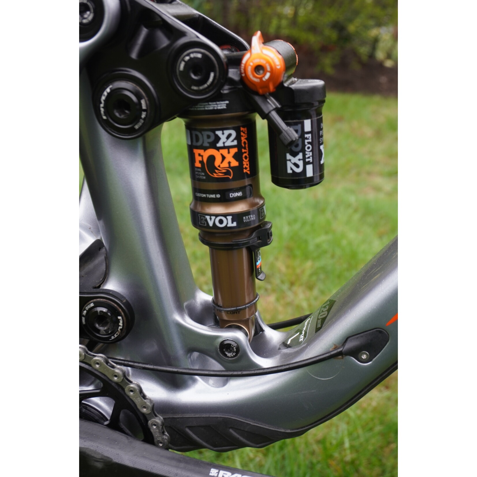 2022 Pivot Mach 429 Enduro Large Custom (pre-owned)