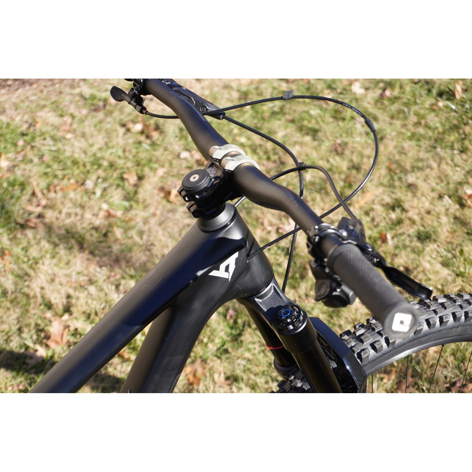 2023 YT Capra Core 3