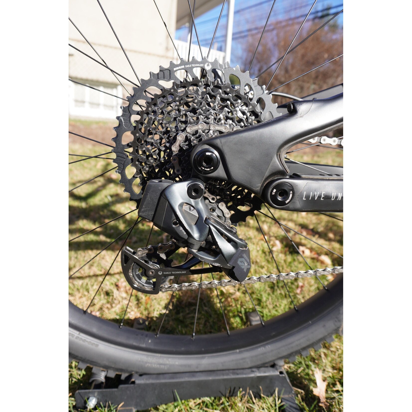 2023 YT Capra Core 3