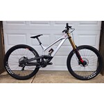 YT 2020 YT Tues Pro Race Size Large