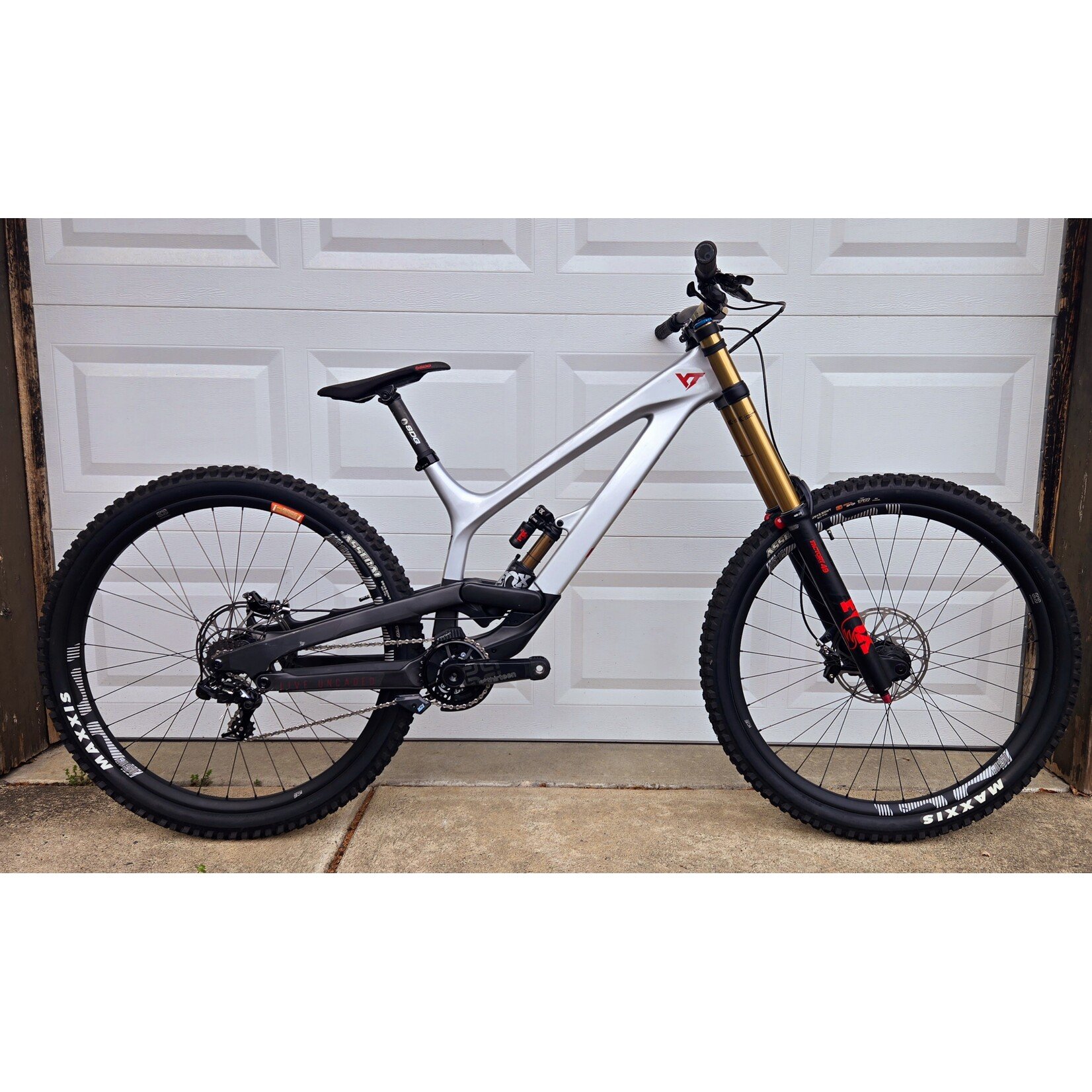 YT 2020 YT Tues Pro Race Size Large