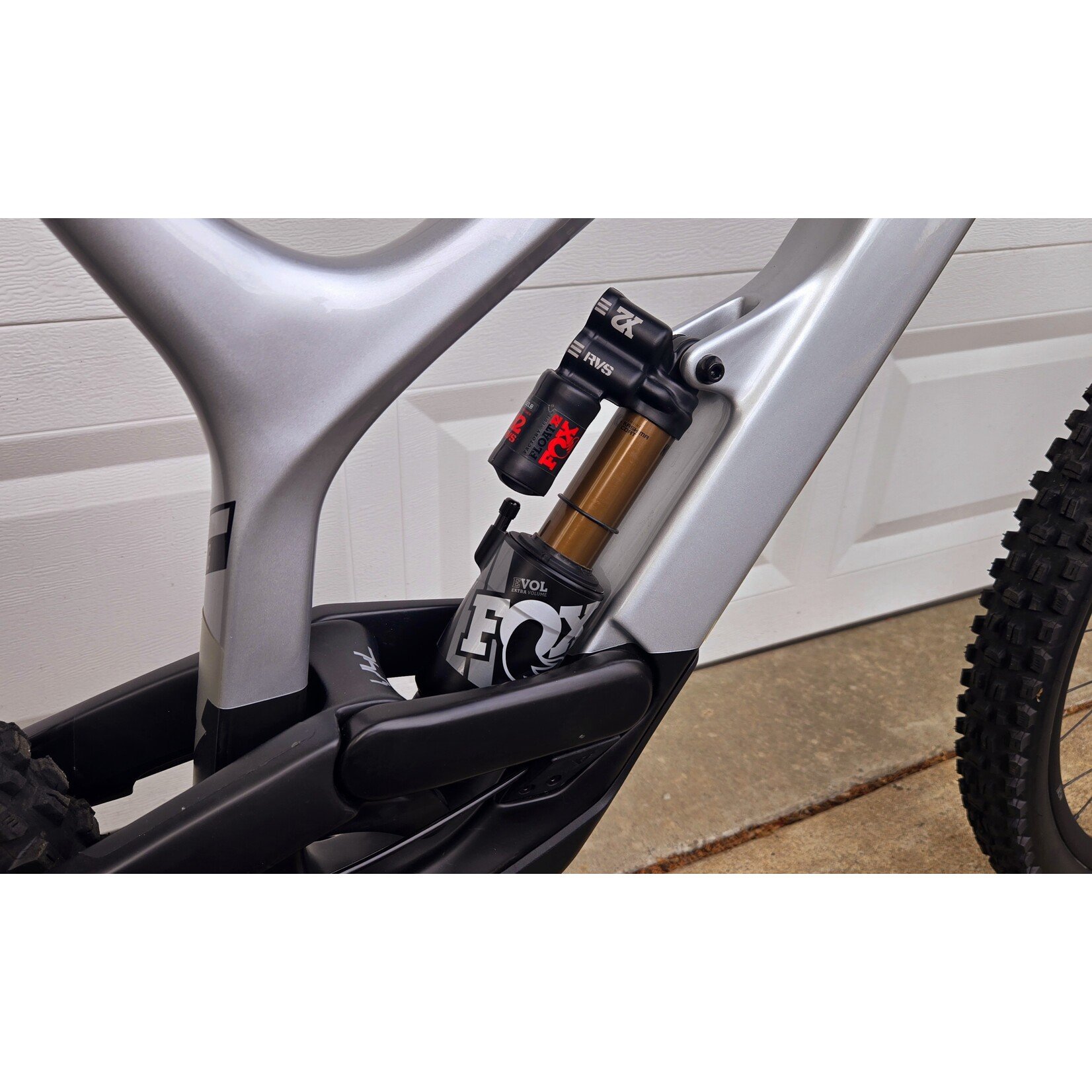 YT 2020 YT Tues Pro Race Size Large